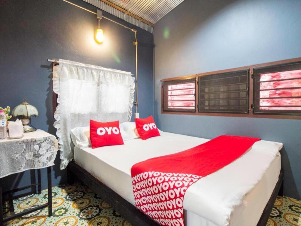 Hotel Oyo 999 Baan Pak Rom Ruen HHQ Exterior foto